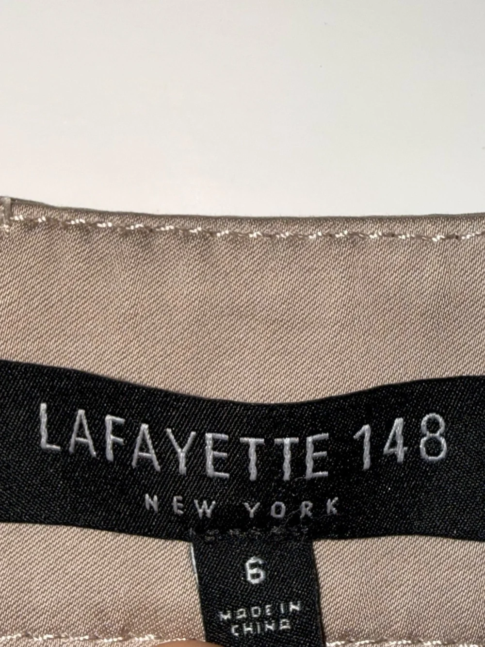 Lafayette 148 New York Women’s Straight Leg Pants Sz 6 Viscose Blend Satin-like